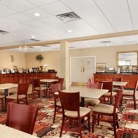 Baymont By Wyndham Latham Albany Airport 