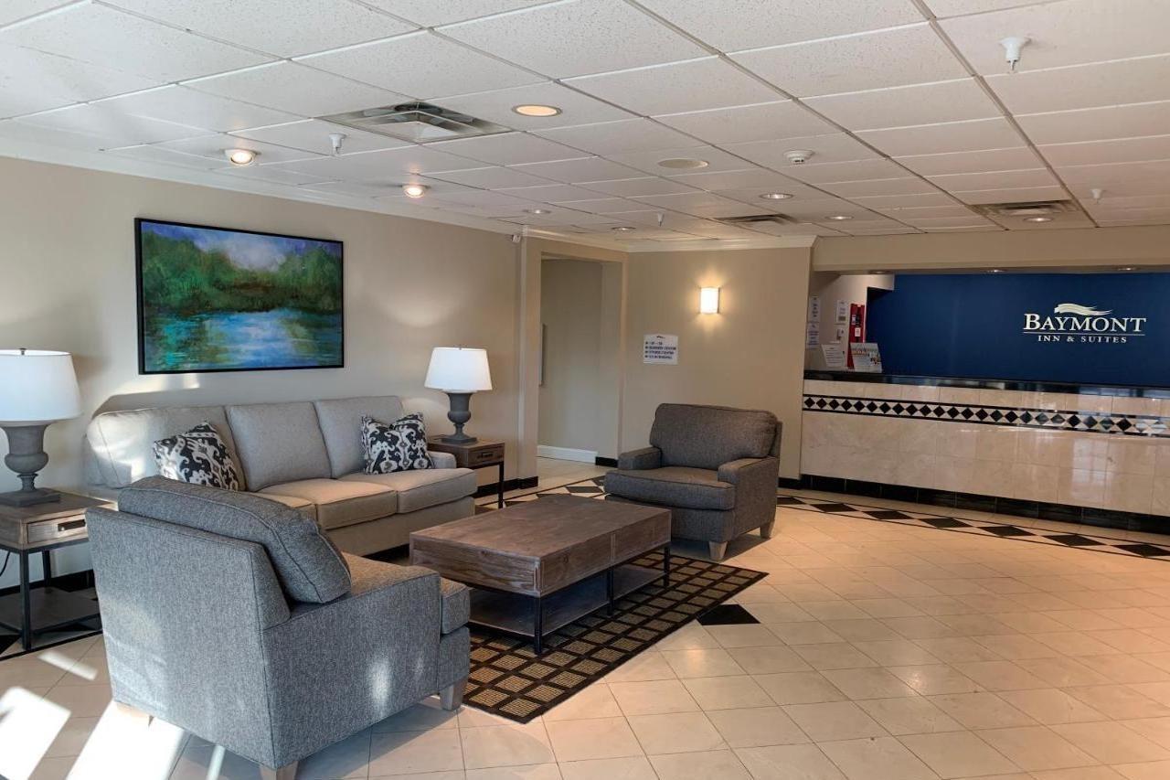 Baymont By Wyndham Albany Airport