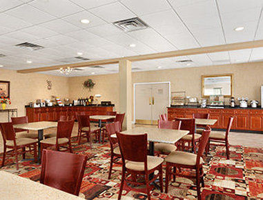 Hotel Baymont By Wyndham Albany Airport 3*